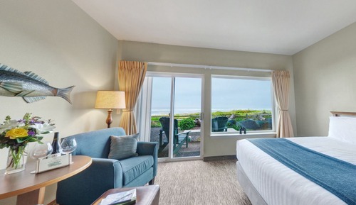Room, 2 Queen Beds, Patio, Oceanfront