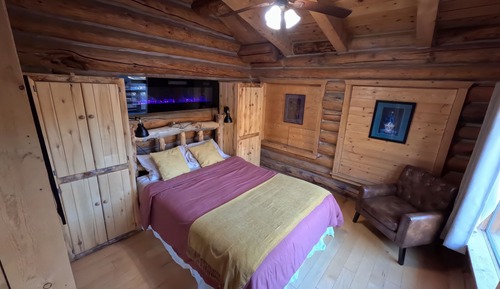 Standard Suite, 1 Queen Bed with Sofa bed, Terrace, Hill View (9)