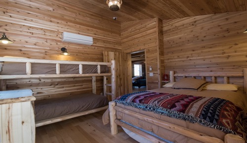 Deluxe Cabin, 2 Bedrooms, Kitchen (2)
