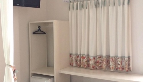 SUITE DECORADA COM DOSSEL (AMARILIS)