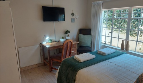 Unit 2 - Garden flat/Family Unit 