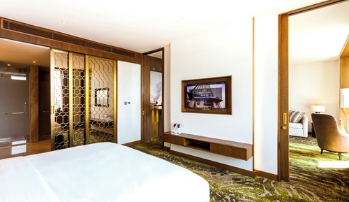 Suite, 1 King Bed, Club Lounge Access (Top Floor)
