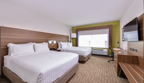 Suite, 2 Queen Beds, Accessible (Communications)
