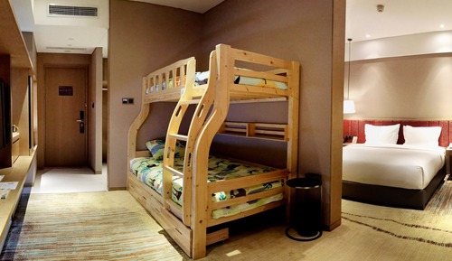 Suite, Multiple Beds