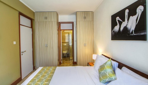 Standard Apartment, 1 Queen Bed, Non Smoking, Kitchen (Living Room, Full Kitchen)