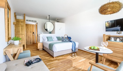 Luxury Room, Pool View