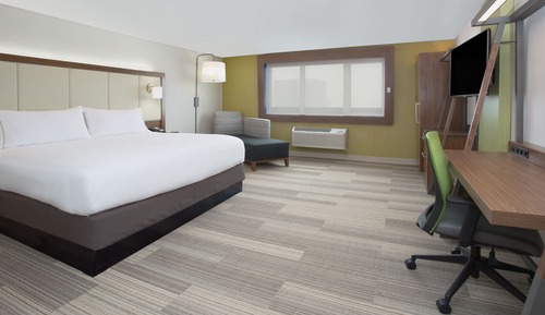 Standard Room, 1 King Bed, Accessible (Roll-In Shower)
