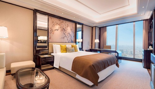 Skyline View King Room