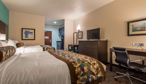 Standard Room, 2 Queen Beds, Accessible, Kitchenette
