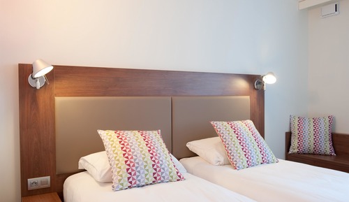 Room, 3 Twin Beds (Next Generation)