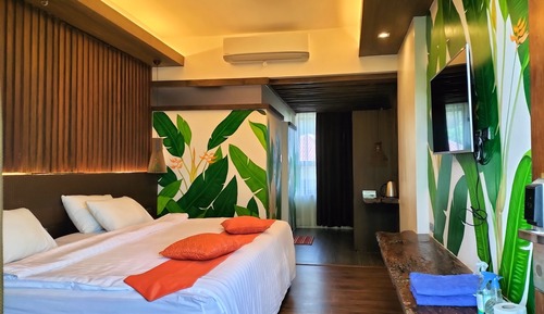 Deluxe Room, 1 Queen Bed