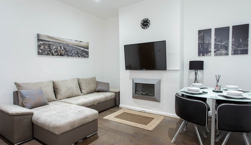 Apartment, Private Bathroom (Occupancy 7)