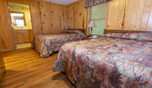 Cabin, 2 Bedrooms (4 Queen Beds)