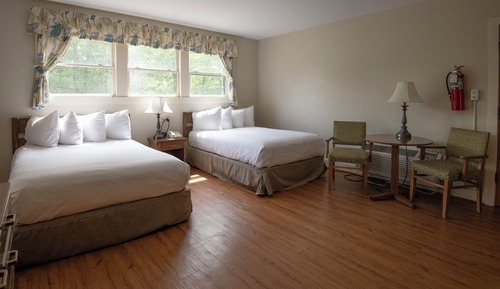 Room, 2 Double Beds (Woodland)