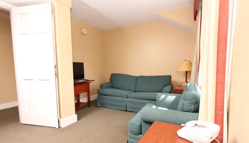 Suite, 1 King Bed (Lodge)