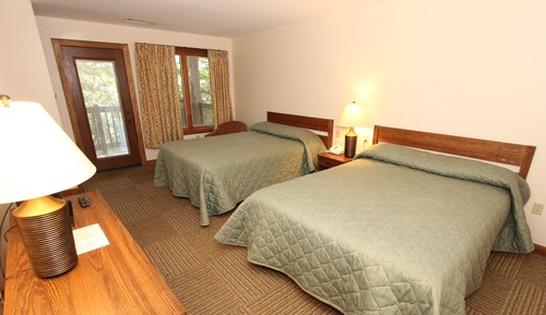Deluxe Cabin, 2 Bedrooms (4 Queen Beds, Two-Story)