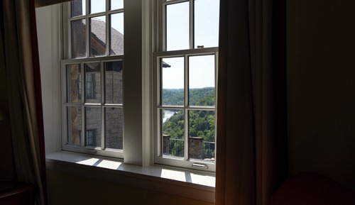 Standard Room, 1 King Bed, River View (Lodge)