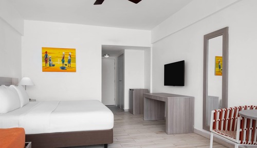 Room, 1 King Bed, Beach View