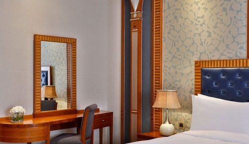 Deluxe Room, 2 Twin Beds, Non Smoking, City View