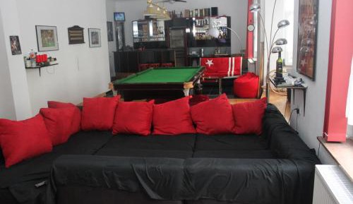 Deluxe Studio