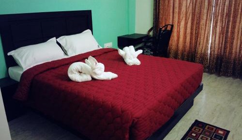 Deluxe Queen Room