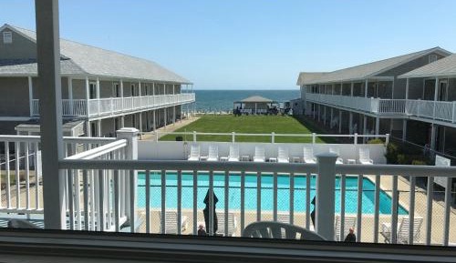 Queen Room with Pool View