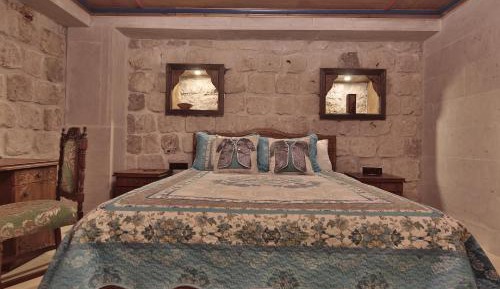 Double Stone Room with Courtyard View