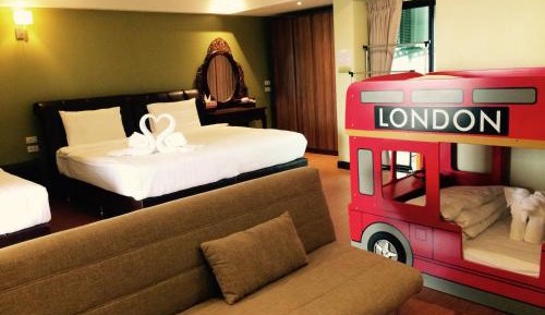 Family Suite (with Bunk Bed)