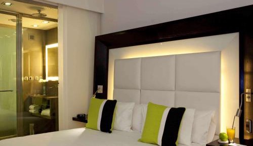 Superior Room with Queen Size Bed 