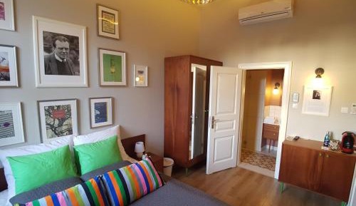 Classic Double or Twin Room with City View