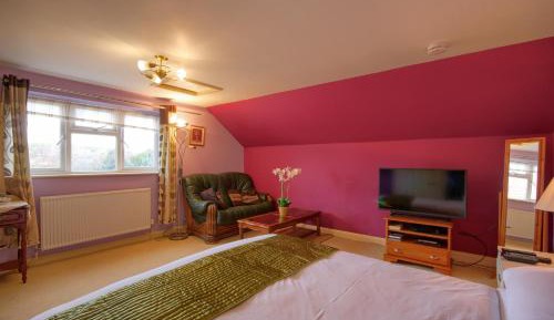 Colombo Large King Room with Private Bathroom