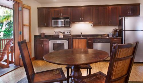Cigar House One-Bedroom Queen Suite