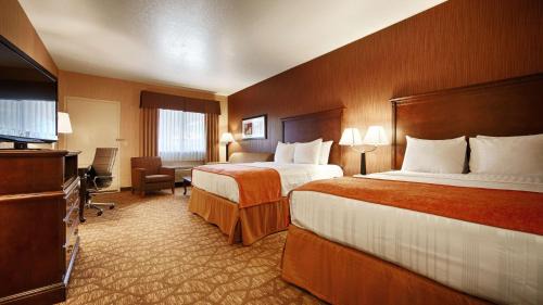 Queen Room with Two Queen Beds