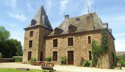 Eight-Bedroom Holiday Home