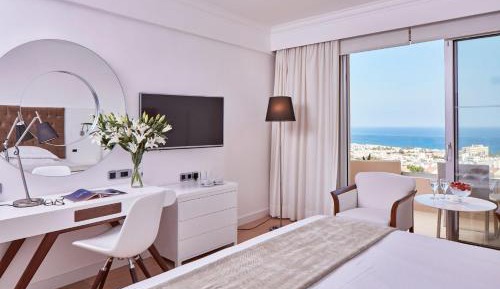 Standard Twin or Double Room - Partial Sea View