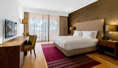 Garden Pine View Room (2 Adults + 1 Child)              