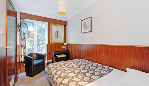 Small Single Room with Private Bathroom