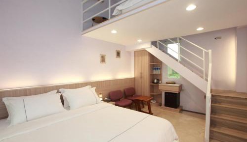 Quadruple Room with Private Bathroom