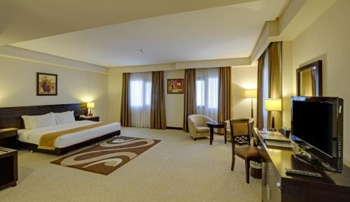 Deluxe King Room