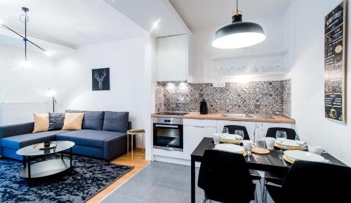 Superior One-Bedroom Apartment
