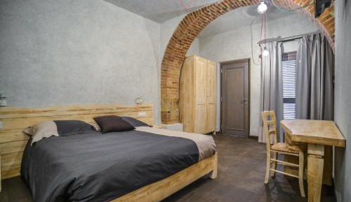 Deluxe Double Room with Shower