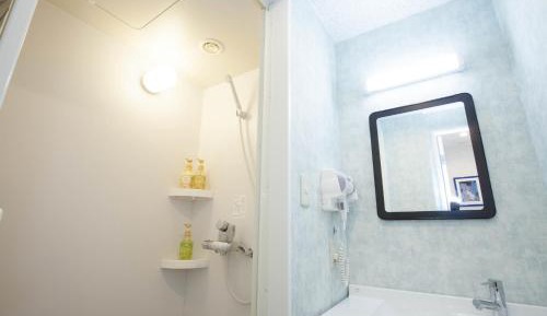 Twin Room with Shower