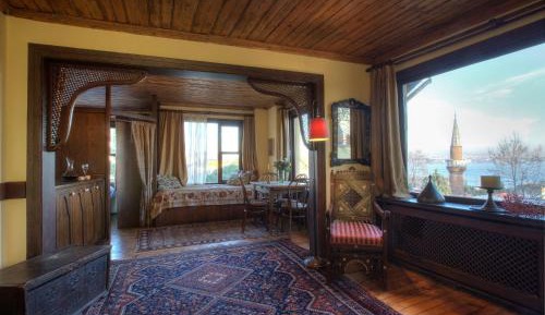 Penthouse Suite