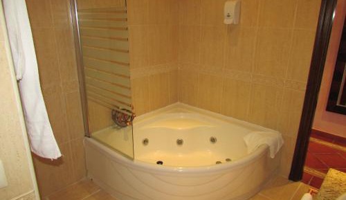 Large Single Room