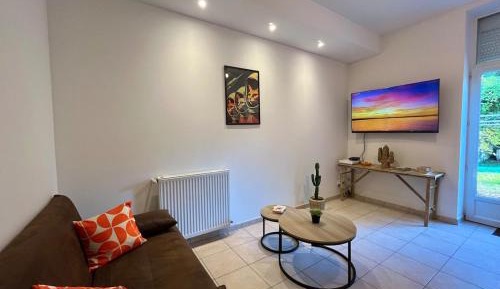 One-Bedroom Apartment with Garden