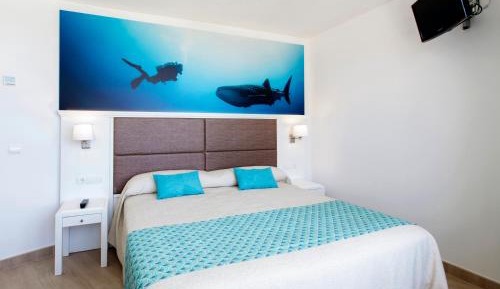 Two-Bedroom Apartment with Sea View