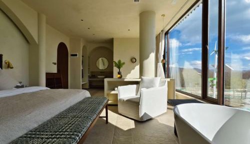 Deluxe Double Room with Bath