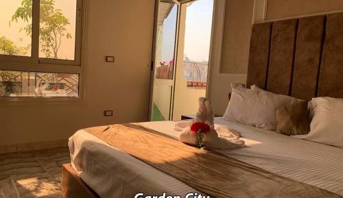 Deluxe Queen Suite