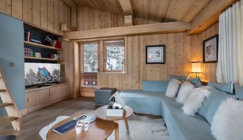 Chalet (8 Adults)