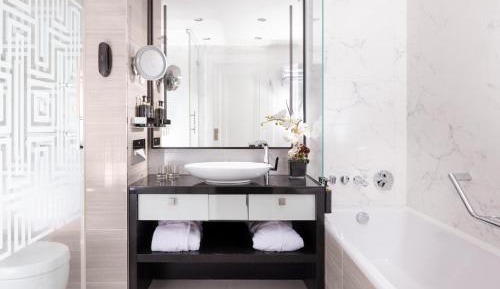 King Governor Suite